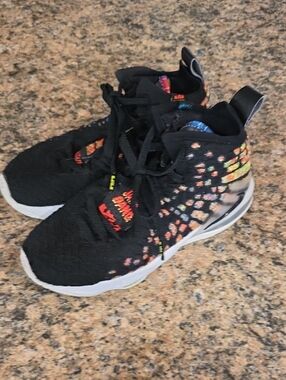 Nike LeBron James Gang Basketball Shoes Black with Multicolor Dot Accents Size 5